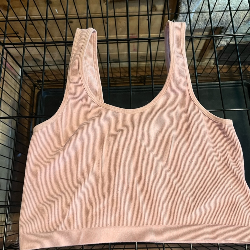 Sports bra type crop top